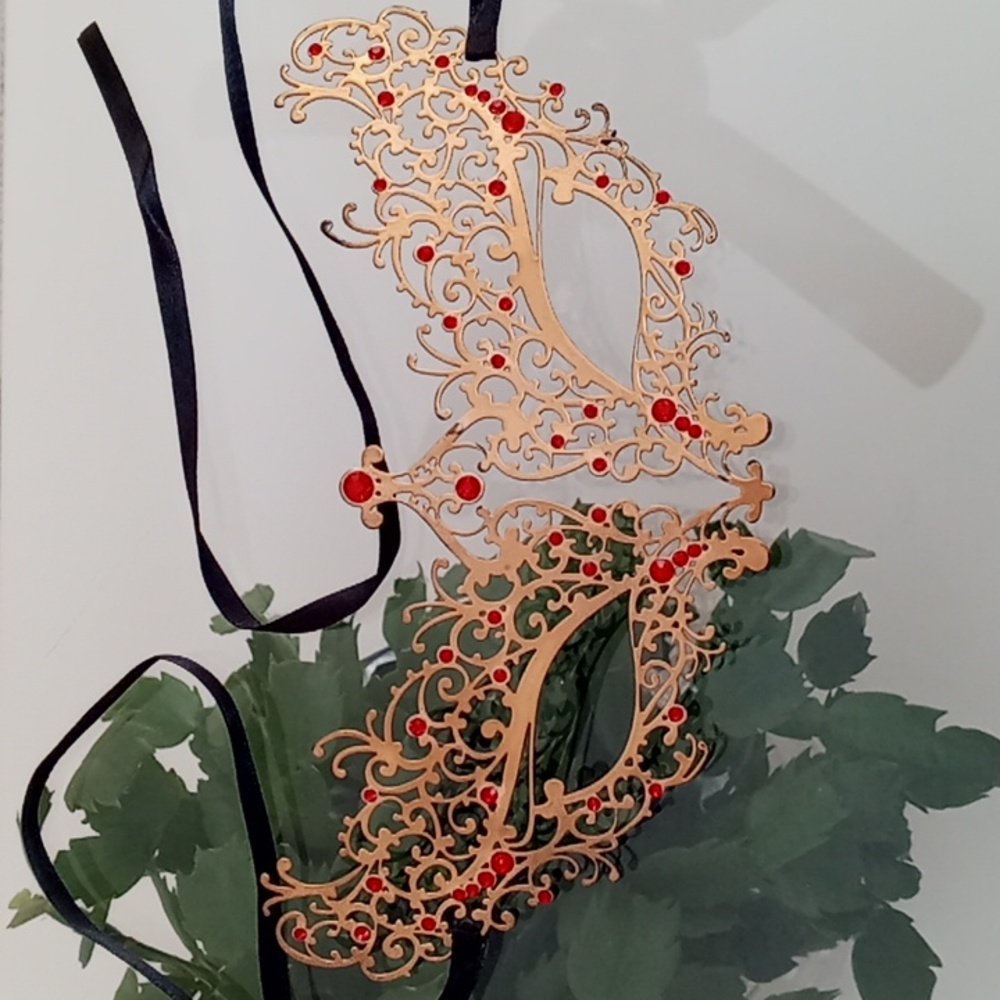 Filigree Metal Mask